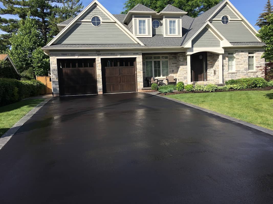 PSQ Landscaping & Asphalt Sealing photo 2